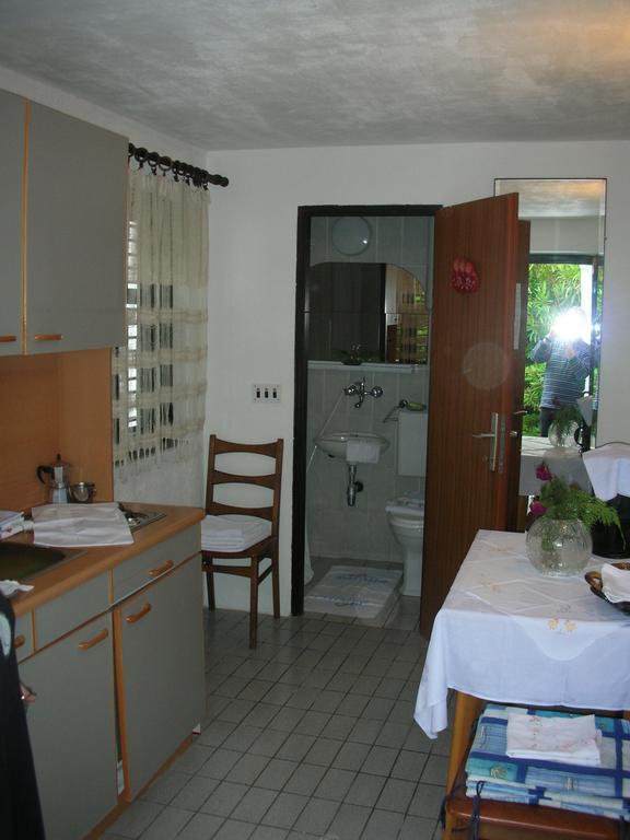 Apartments Peace&Love バスカ 部屋 写真